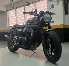 TRIUMPH SPEED TWIN 